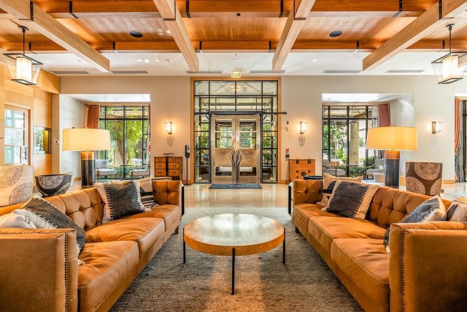 Bellevue Club Hotel Hotel in Bellevue