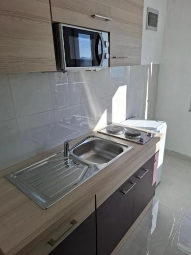 Apartments and rooms by the sea Metajna, Pag - 6496 Hotel in Zadar County