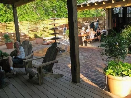 Crystal River Inn Hotel in San Marcos