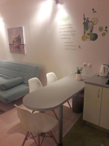 Apartments and rooms by the sea Sumpetar, Omis - 2099 Hotel in Split-Dalmatia County