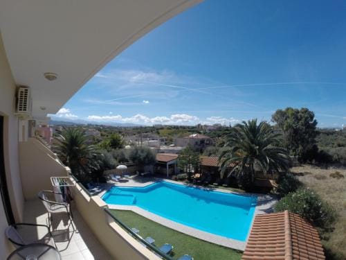 Argo Apartments Hotel in Crete