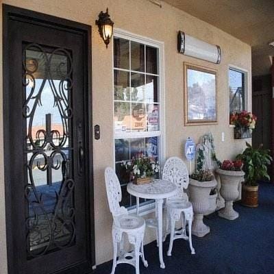 Travel Inn and Suites Hotel in Victorville