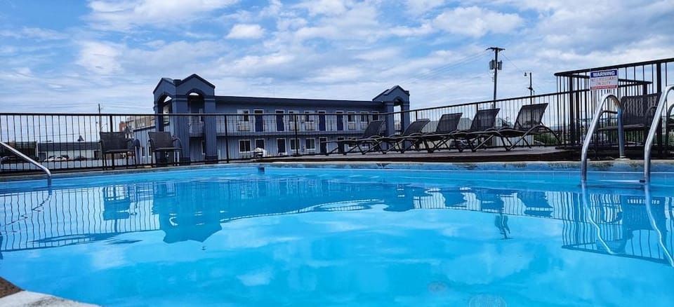 Cedar Cove Hotel in Sandusky