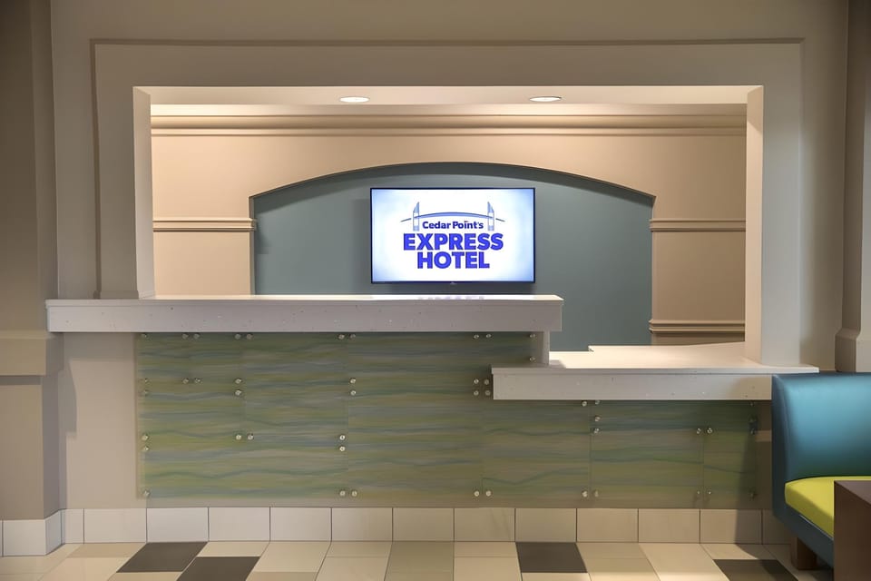 Cedar Point's Express Hotel Hotel in Sandusky