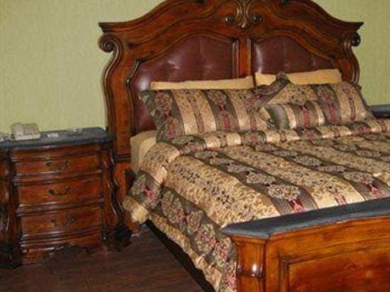 Travelers Inn Hotel in Lawndale