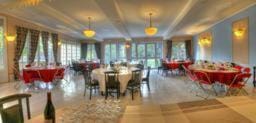 Auberge des Ecluses Hotel in Poissy