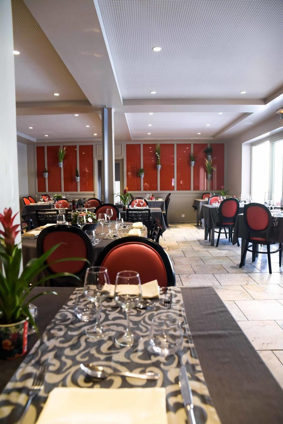 Logis Hotel Restaurant Azalees Hotel in Provence-Alpes-Côte d'Azur