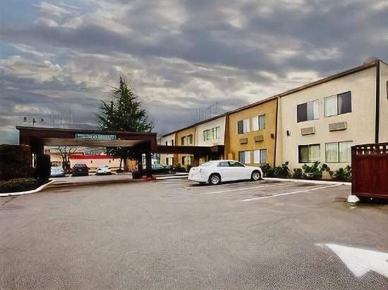 Economy Inn Auburn Hotel in Auburn