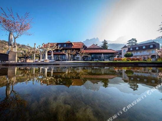 Auberge du Pere Bise - Jean Sulpice Hotel in Talloires