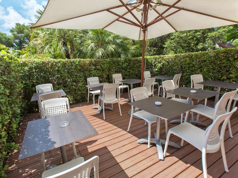 Hotel Bahia Hotel in Villeneuve-Loubet