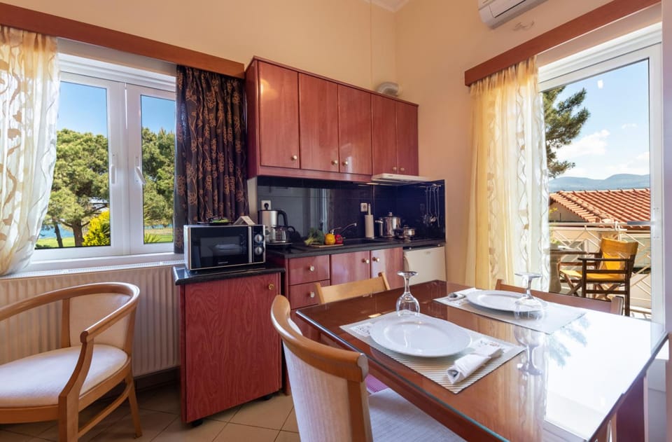 Irida Beach Resort Suites Apartment hotel in Messenia