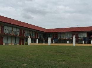 American Inn  - Pontotoc Hotel in Mississippi
