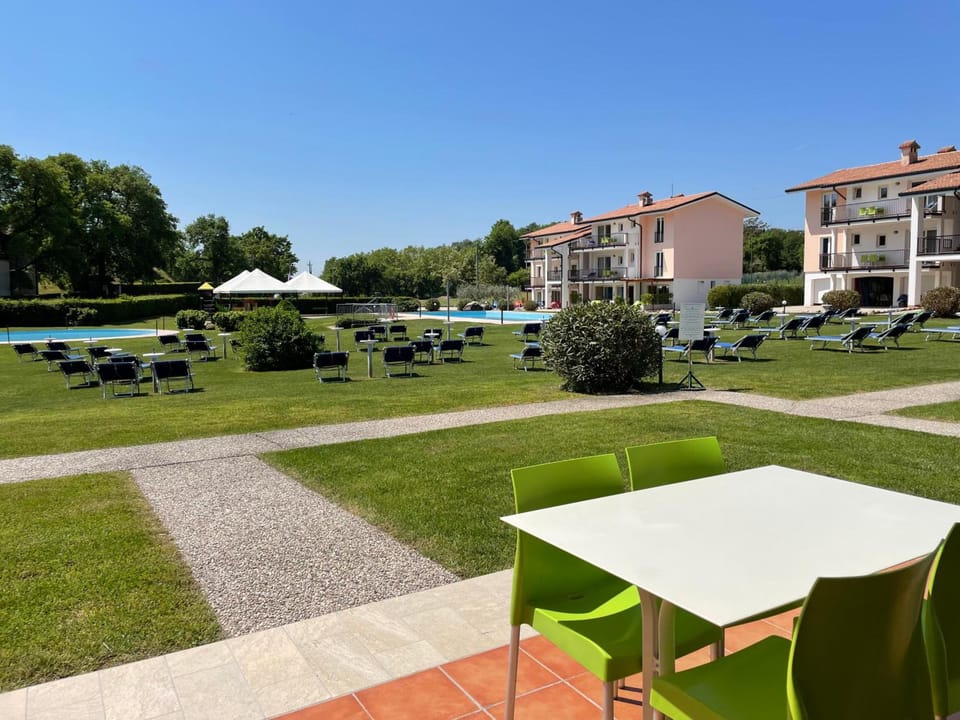 Bran & Denise Residence Apartment hotel in Lake Garda