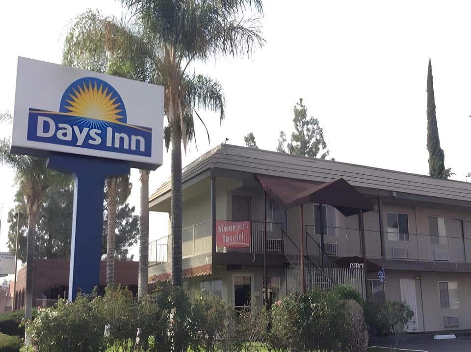 Days Inn by Wyndham San Bernardino Hotel in Highland