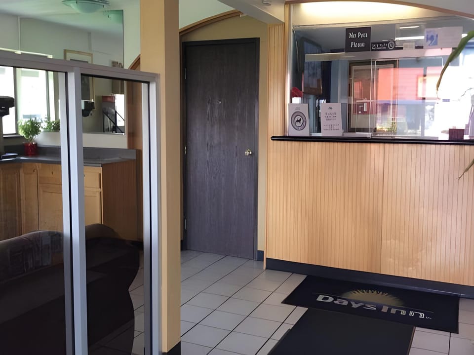 Days Inn by Wyndham San Bernardino Hotel in Highland