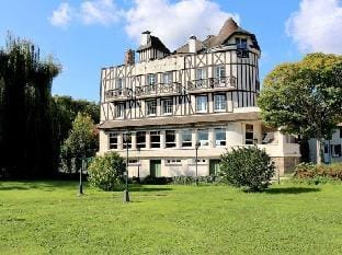 Hostellerie Saint Pierre Hotel in Normandy