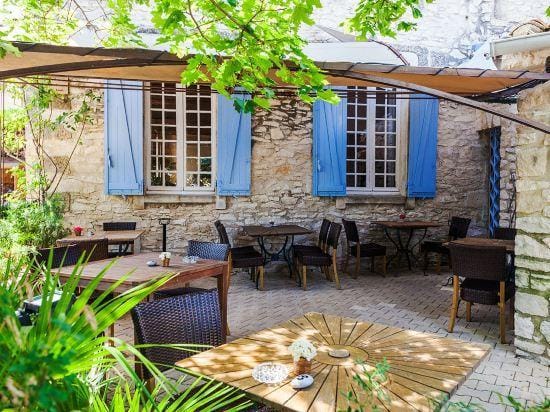 Logis Auberge de Tavel Hotel in Rochefort-du-Gard