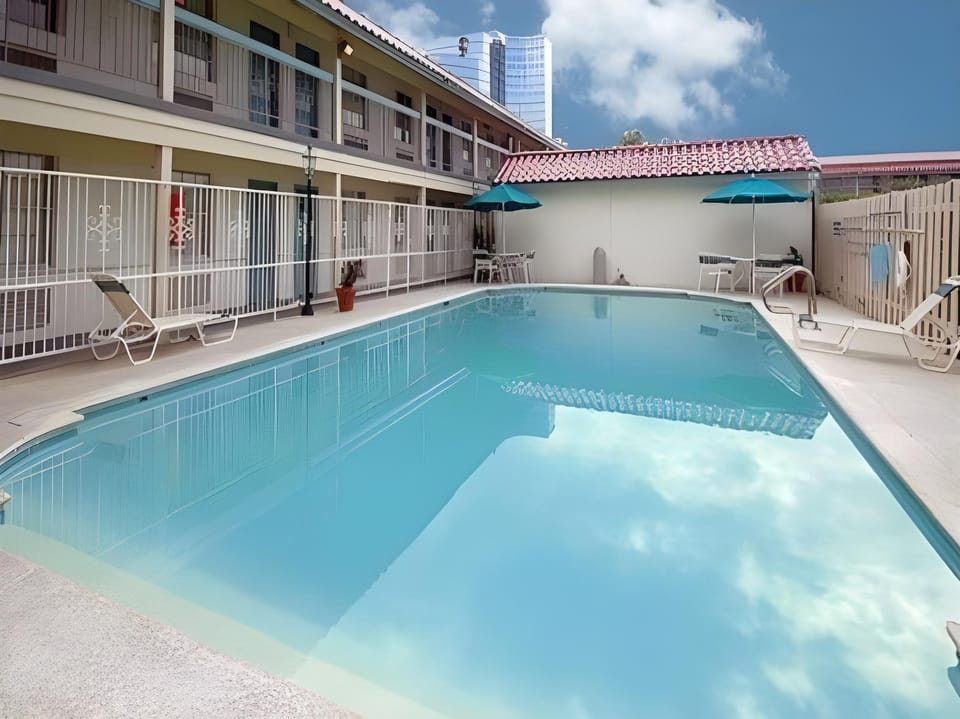 Quality Inn & Suites Hotel in Metairie