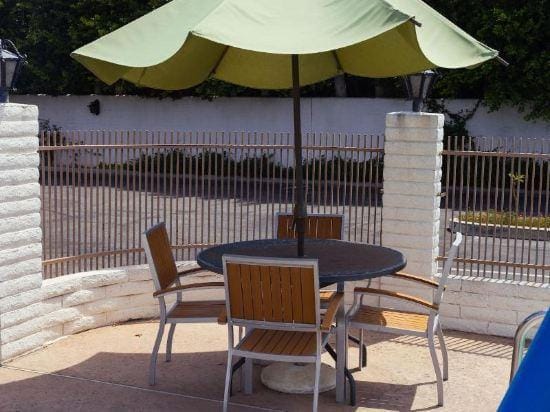 Cozy Inn Hotel in Costa Mesa