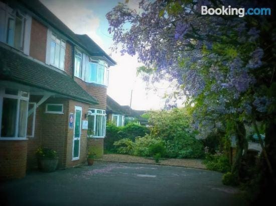 Malvern House Hotel in High Wycombe