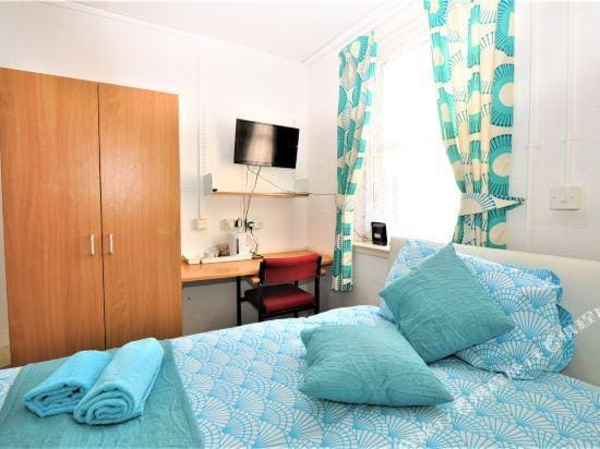 Waterfront Guest Accommodation Hotel in Greenock