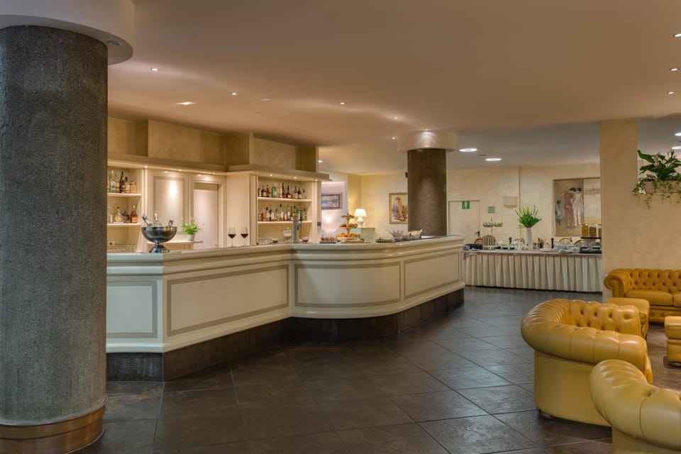 Bar/lounge