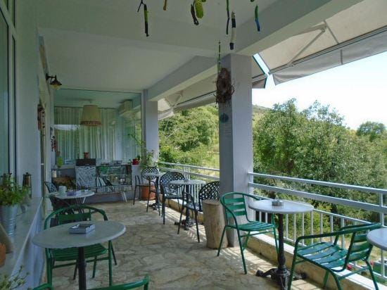 Guesthouse Vissinokipos - Biker Friendly - Motorradhotel Hotel in North Macedonia