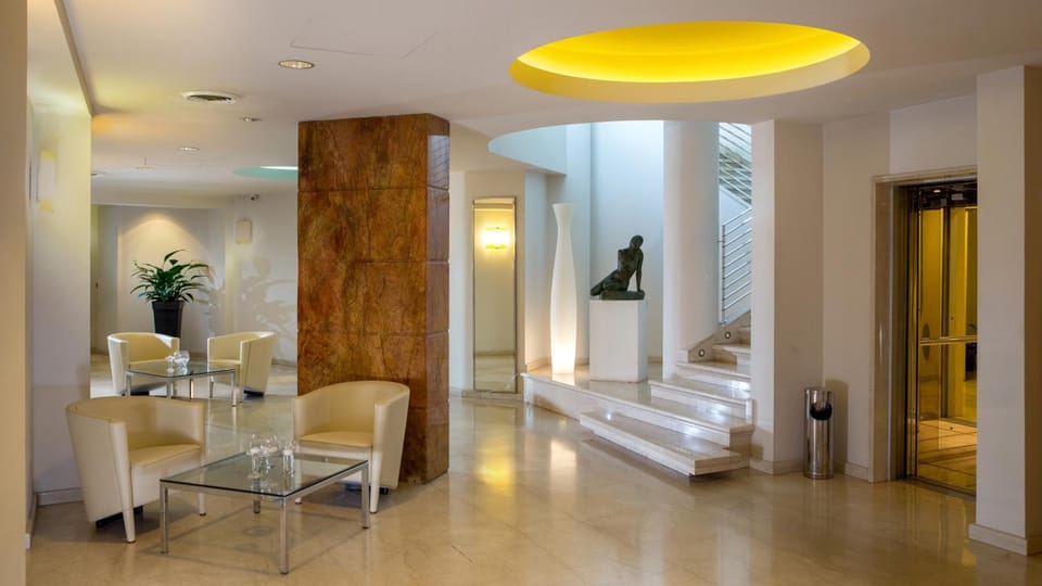 Bar/lounge