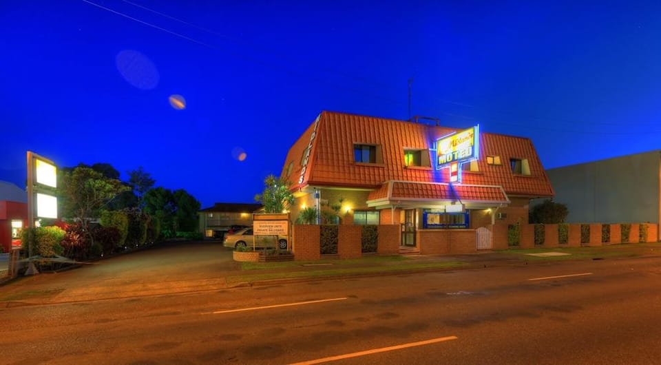 Midlands Motel Hotel in Taree