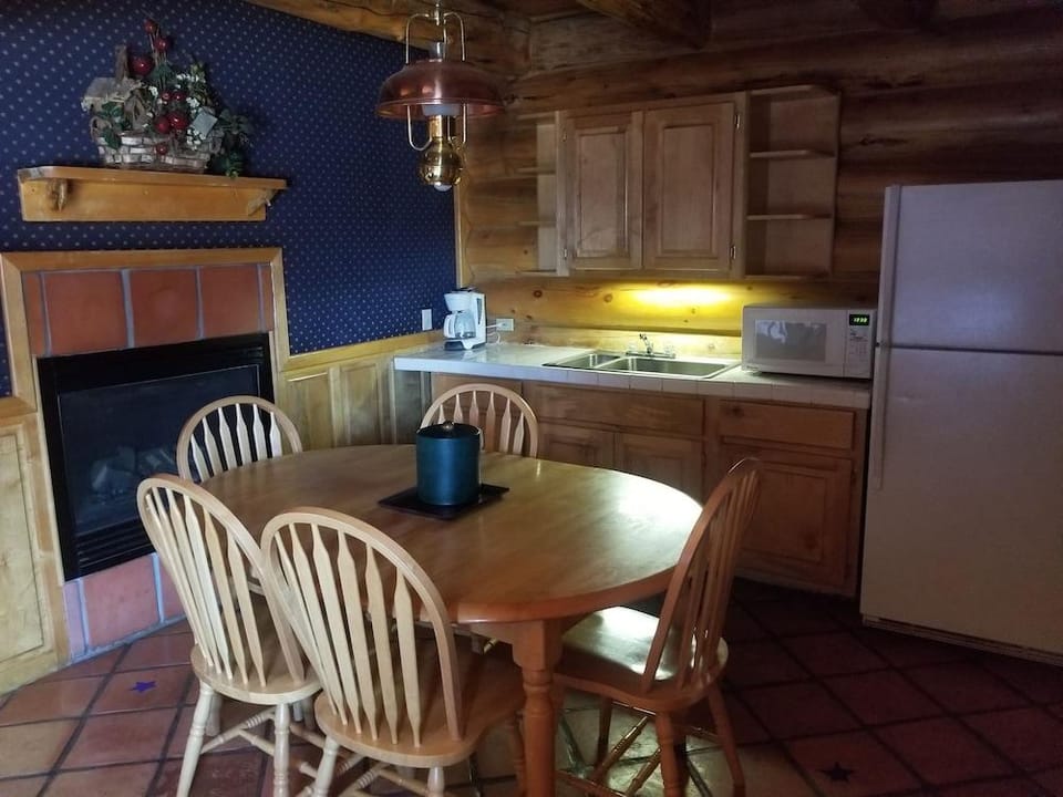 Hibernation Station Hotel in West Yellowstone