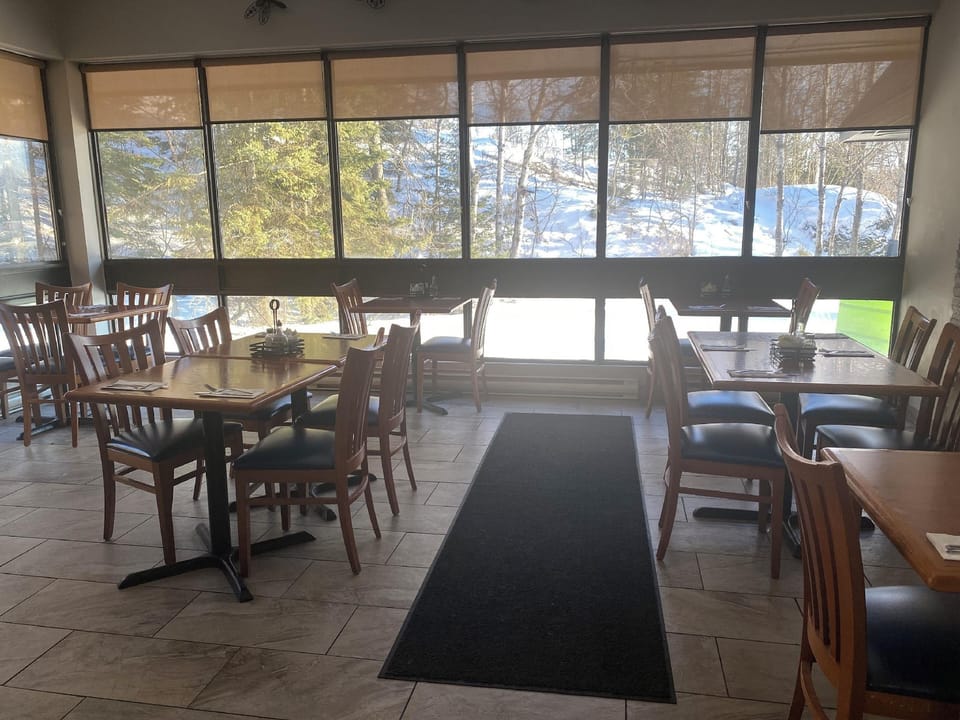 Sunset Inn Kenora Hotel in Kenora