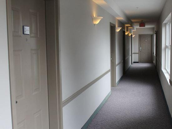 Quarterdeck Inn Port Hardy Hotel in Port Hardy