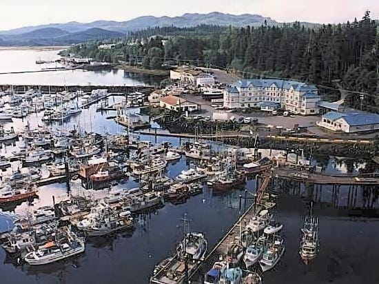 Quarterdeck Inn Port Hardy Hotel in Port Hardy