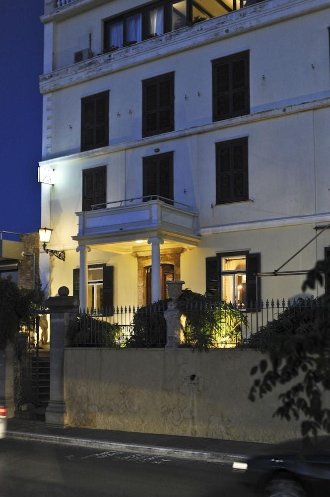 Doma Hotel Hotel in Chania