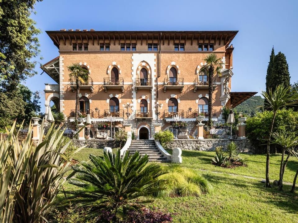 Hotel Bellevue Hotel in Lake Garda