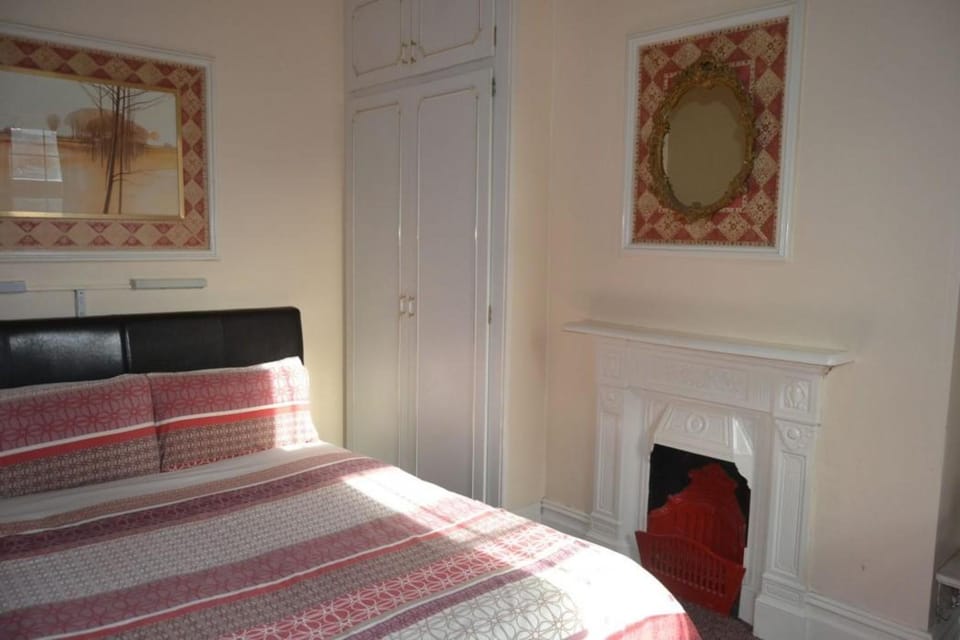 Glenfield Lodge Guest House Hotel in Leicester