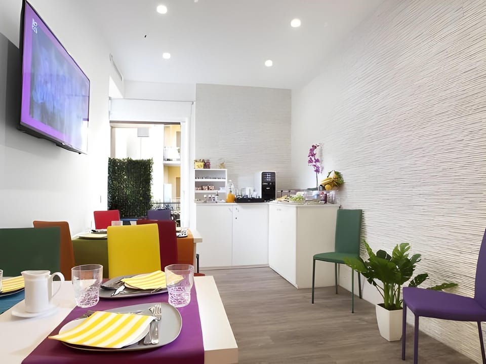 Vhome Hotel in Priora