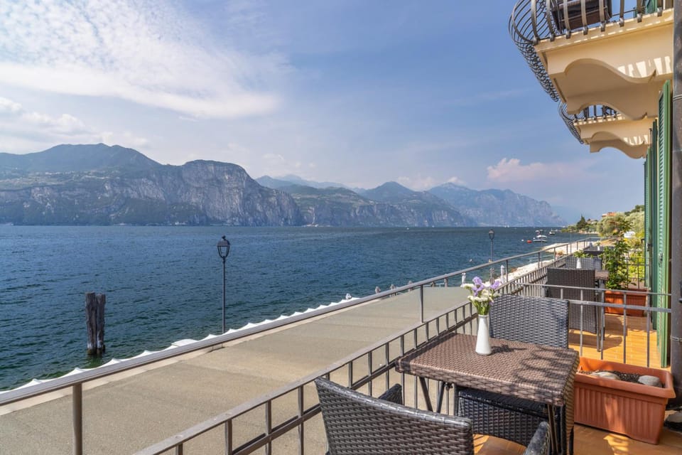 Lake Front Hotel Brenzone Hotel in Brenzone sul Garda