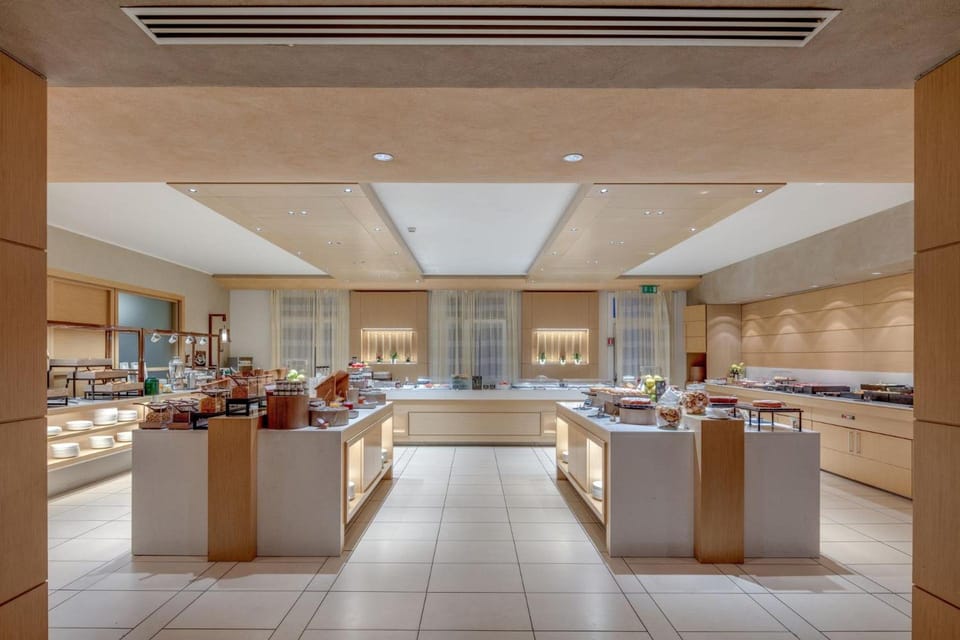 Hotel Caesius Thermae & Spa Resort Hotel in Bardolino