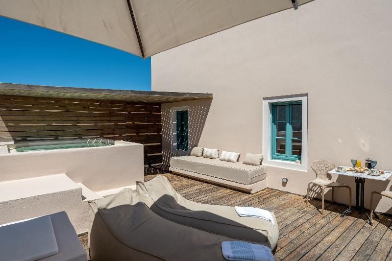 Passion Blue Villas Hotel in Oia