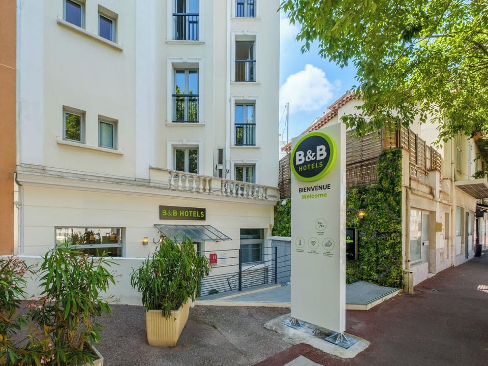 B&B HOTEL Antibes Juan-les-Pins Hotel in Antibes