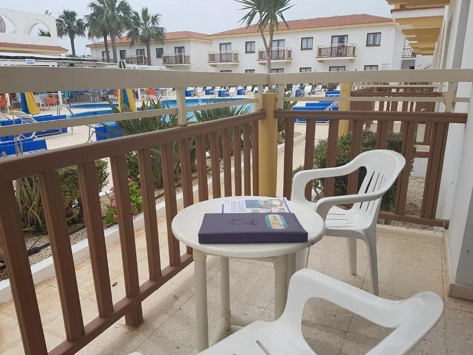 Cosmelenia Hotel Apartments Hotel in Sotira