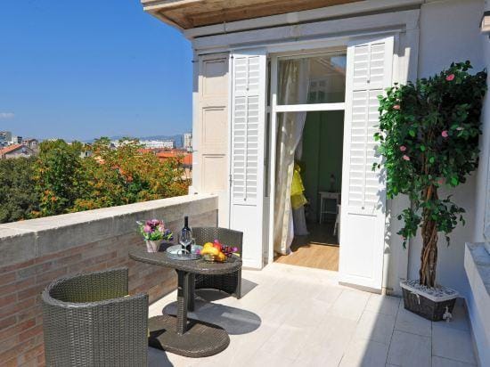 Luxury Rooms Nirvana Hotel in Split