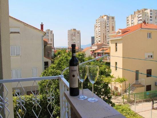Apartments Katija Hotel in Split