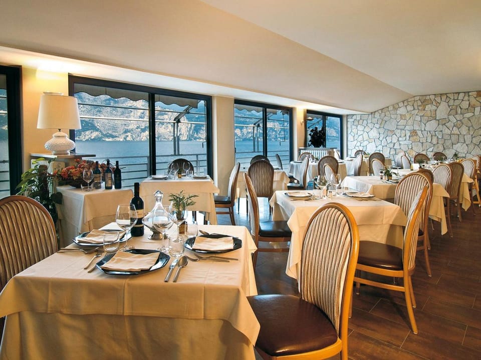 Hotel Du Lac - Relax Attitude Hotel Hotel in Brenzone sul Garda