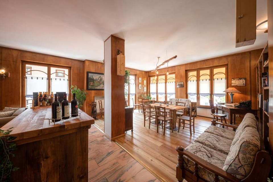 Hotel Elena Hotel in Aosta Valley, Italy