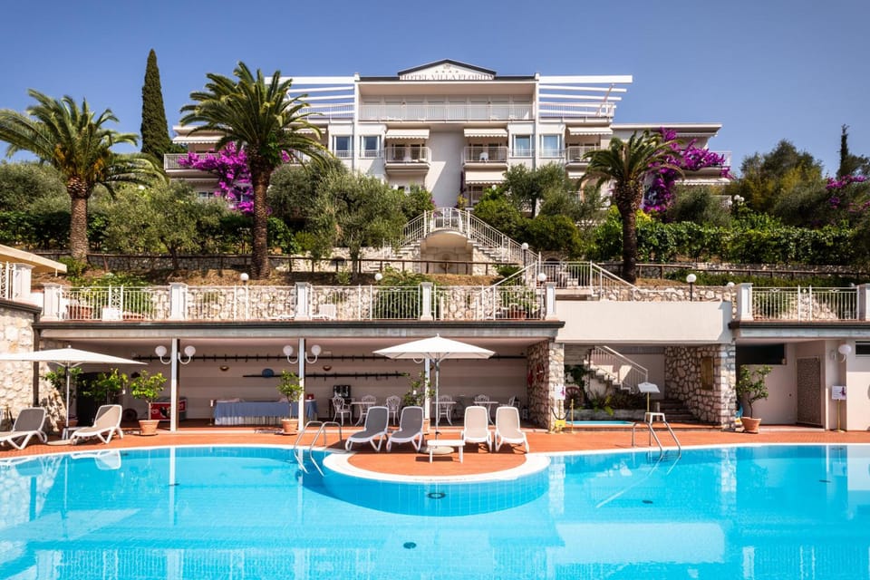 Hotel Villa Florida & Suite Apartments Hotel in Lake Garda