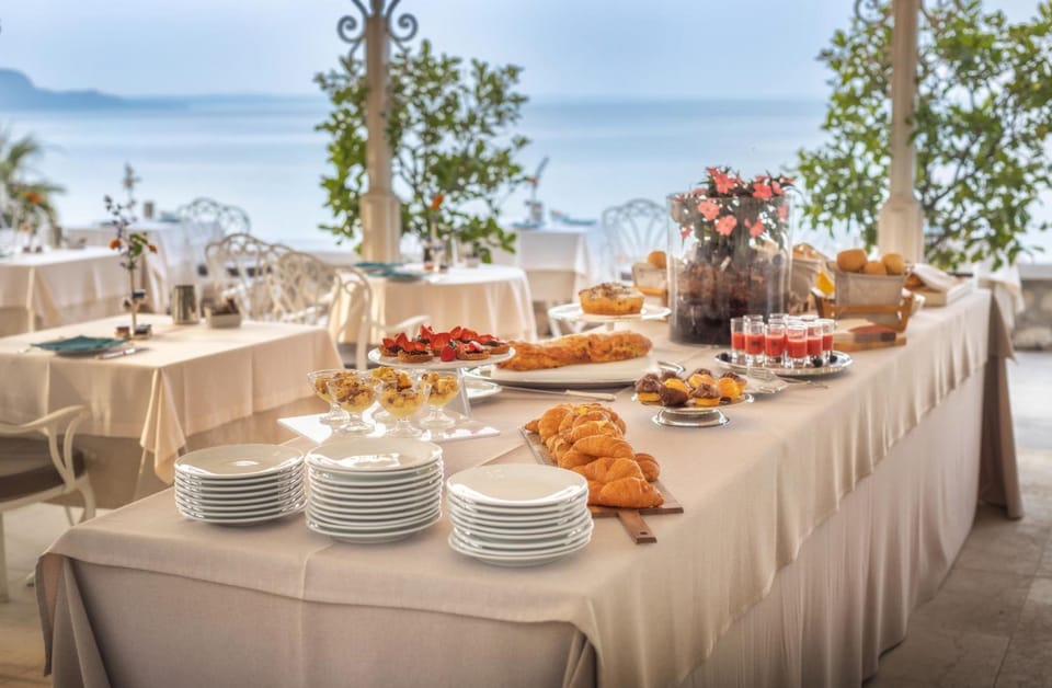Hotel Villa Florida & Suite Apartments Hotel in Lake Garda