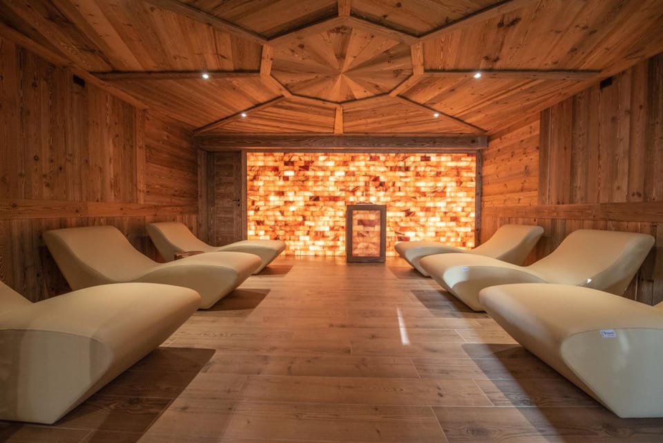 Hotel La Rouja Hotel in Champoluc