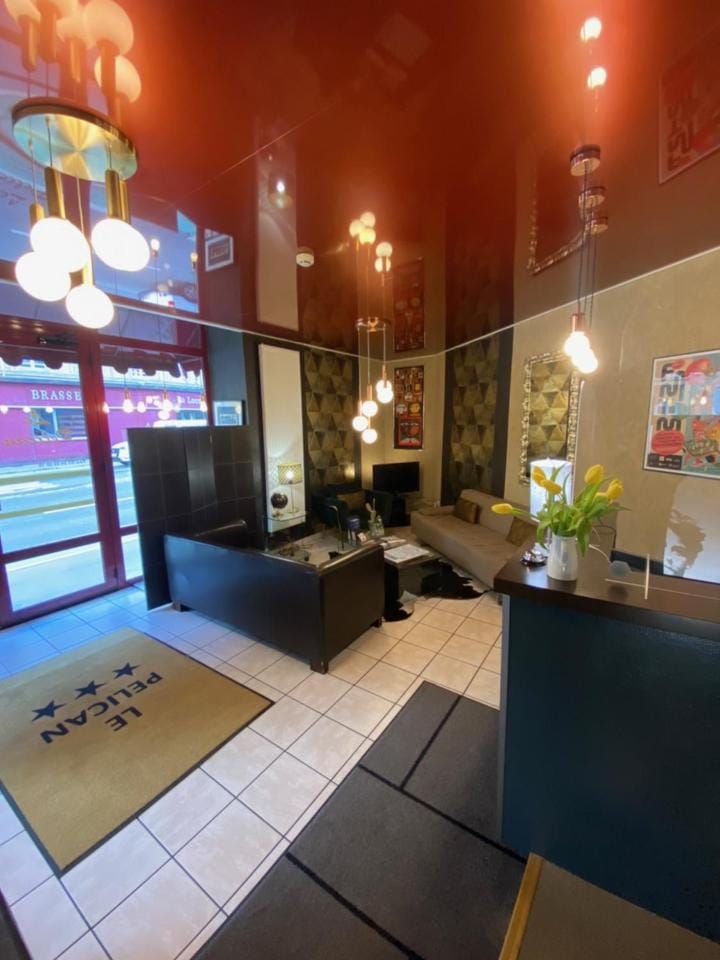 Shared lounge/TV area